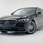 Mercedes Classe S de profil, service de transfert VIP avec chauffeur Courchevel Transfert VIP