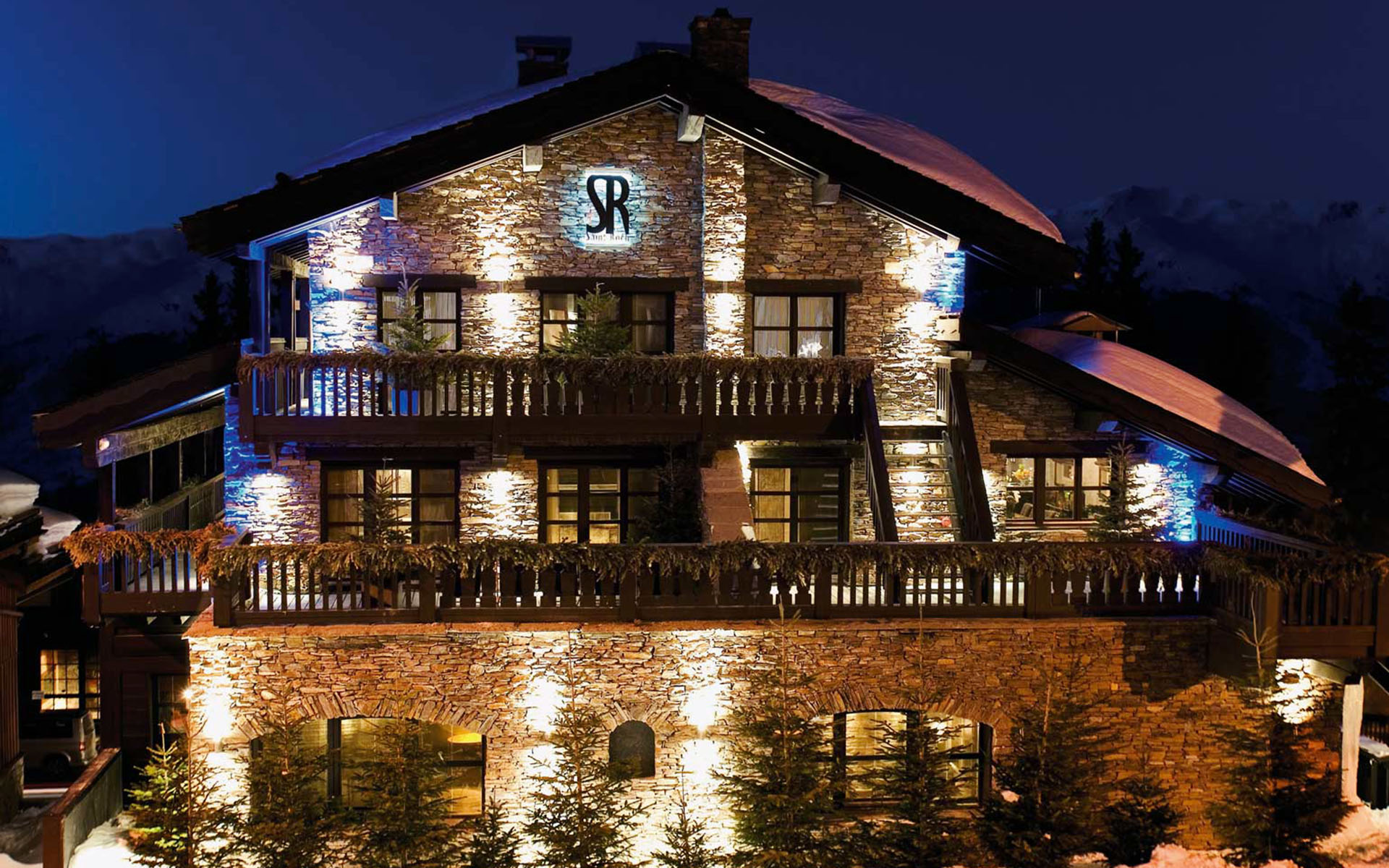 Voiture avec chauffeur pour l'hôtel Le Saint Roch à Courchevel