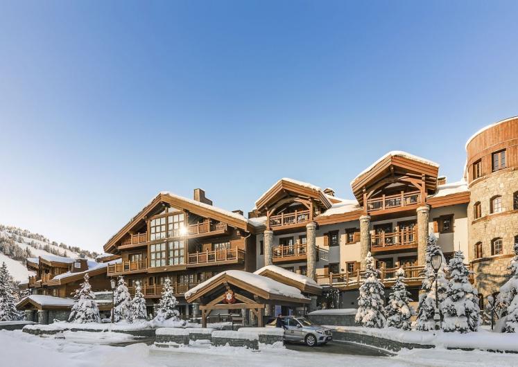Voiture avec chauffeur pour Les Suites de la Potinière à Courchevel